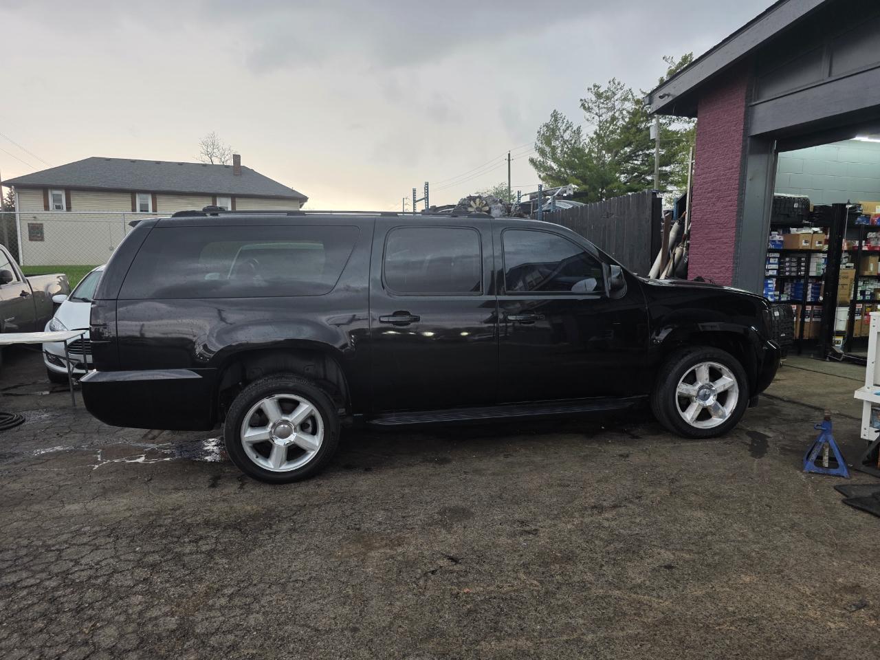 Chevrolet Suburban LS 1500 4WD 2007