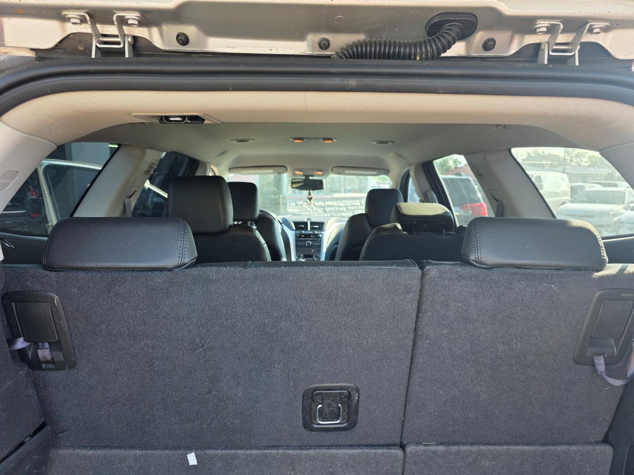 Chevrolet Traverse 2LT FWD 2012