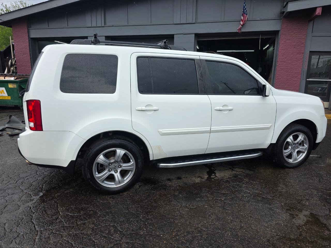 Honda Pilot EX-L 2WD 5-Spd AT with Navigation 2013