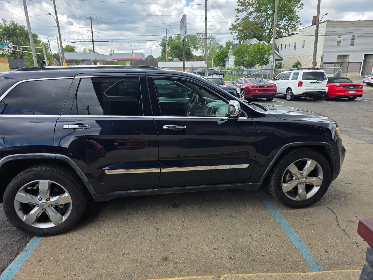 Jeep Grand Cherokee Overland 2WD 2011