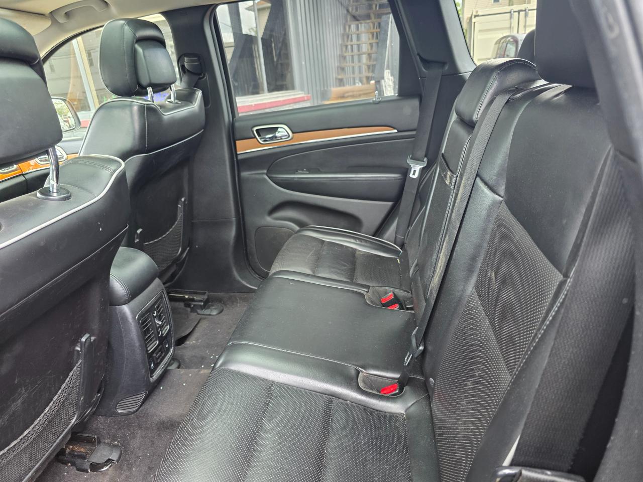 Jeep Grand Cherokee Overland 2WD 2011