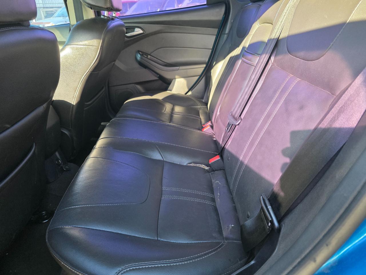 Ford Focus SE Sedan 2013