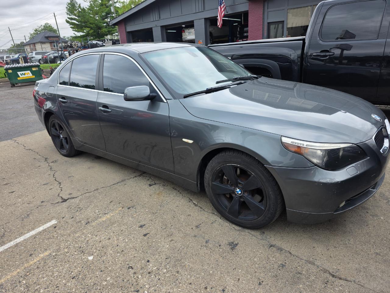 BMW 5-Series 525xi 2007