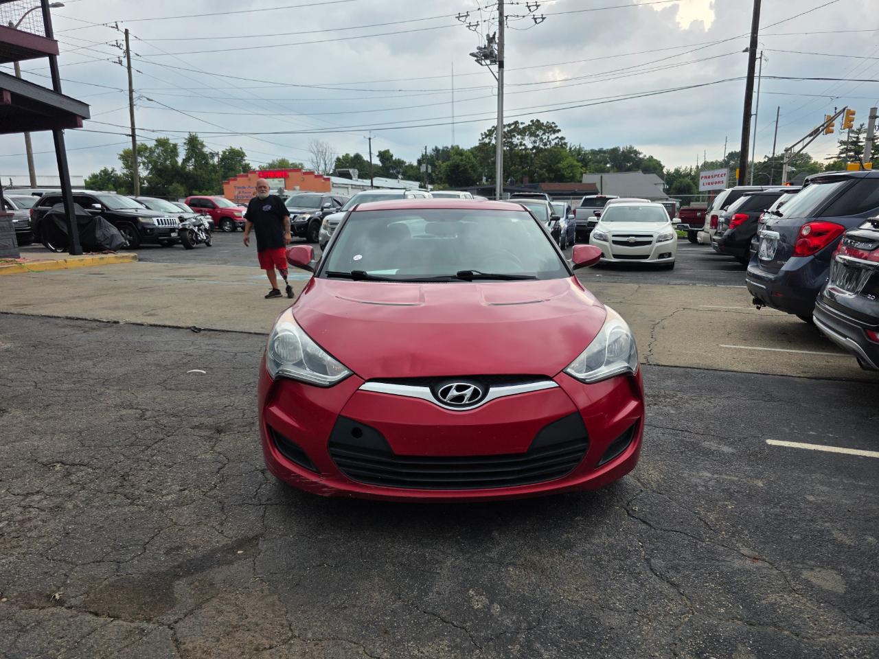 Hyundai Veloster Base 2013