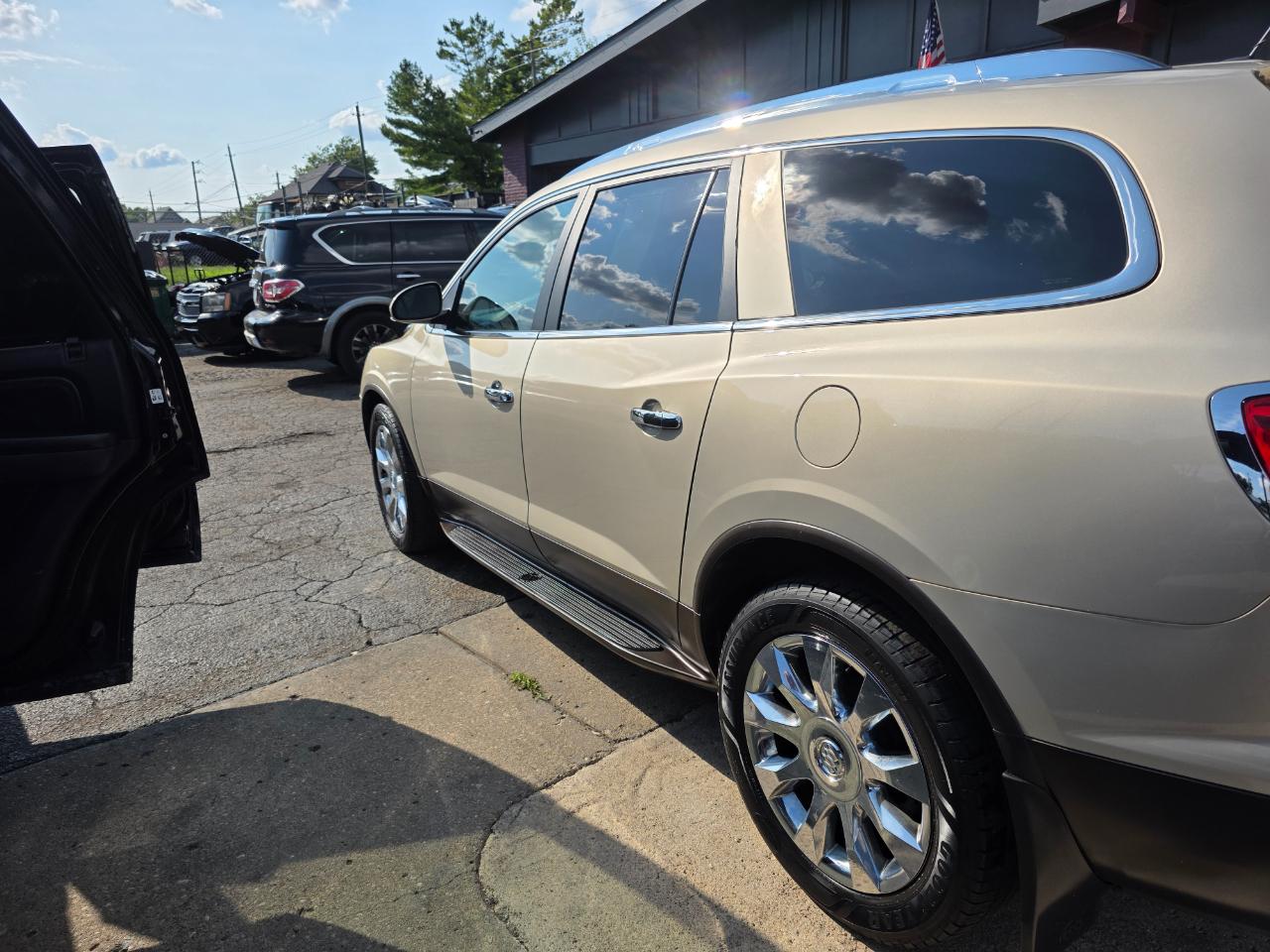 Buick Enclave Premium AWD 2012
