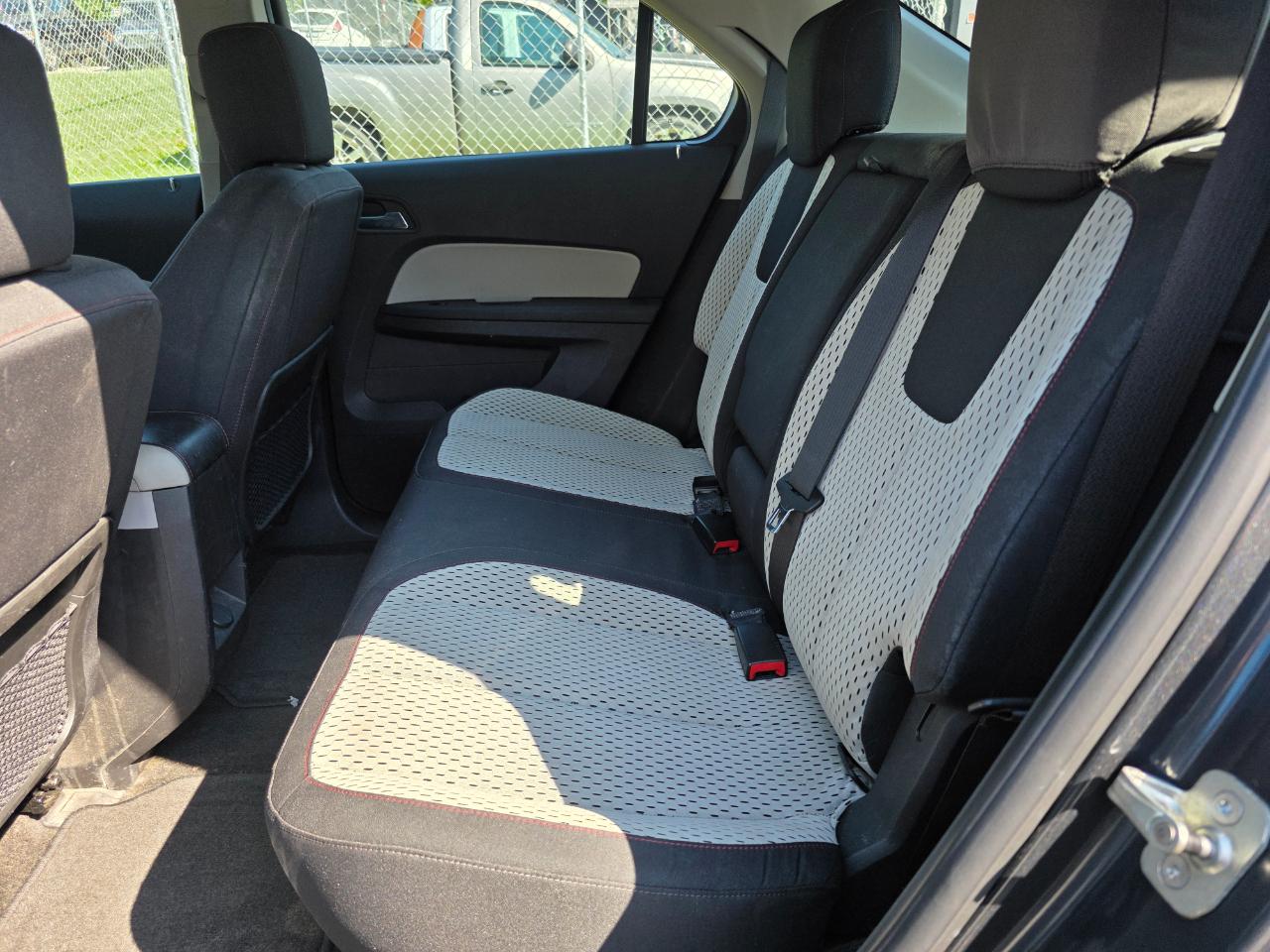 Chevrolet Equinox LS AWD 2010