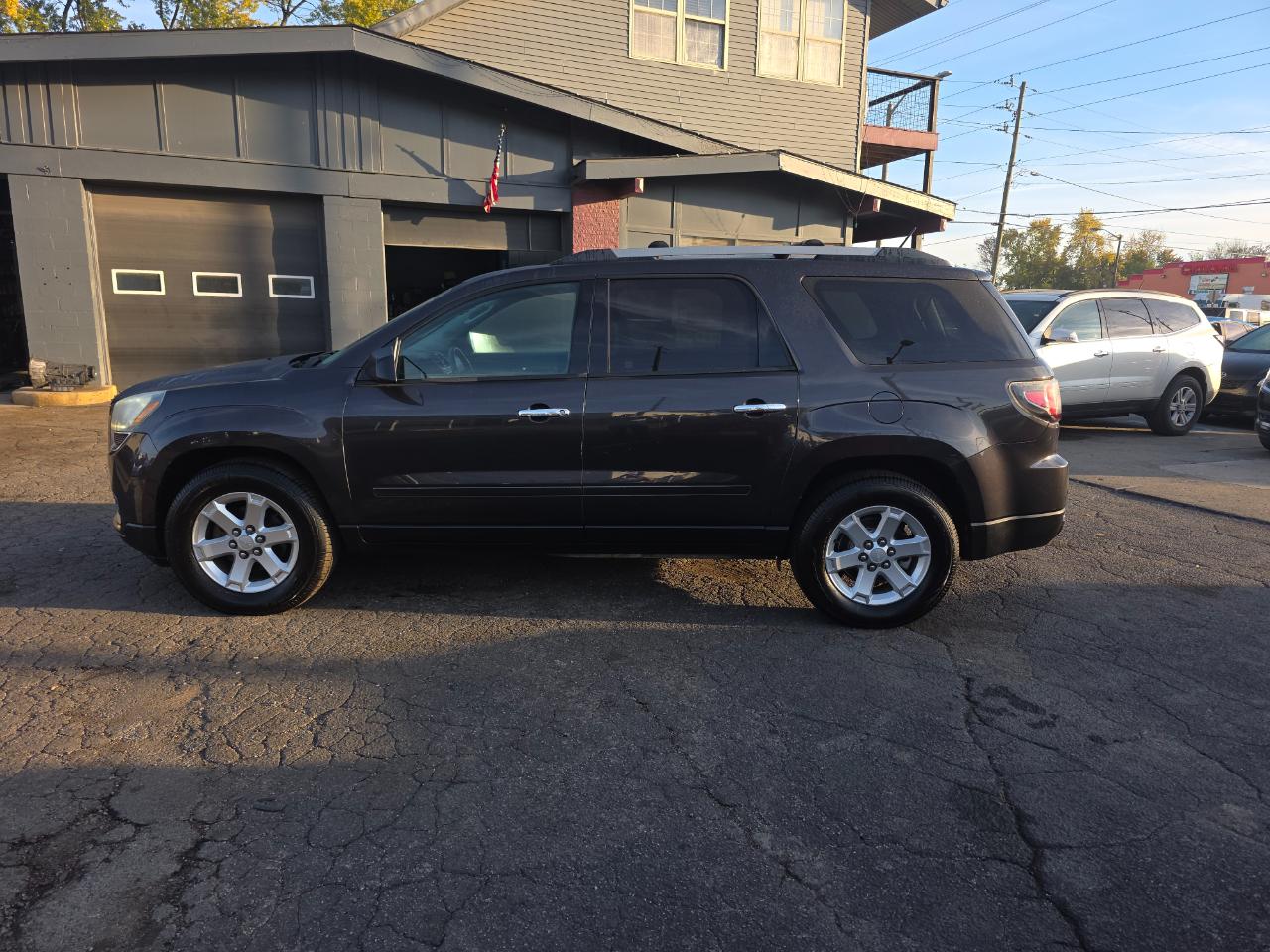 GMC Acadia SLE-2 FWD 2013