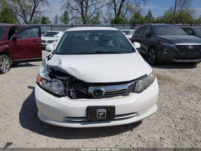 Honda Civic LX Sedan 5-Speed AT 2012