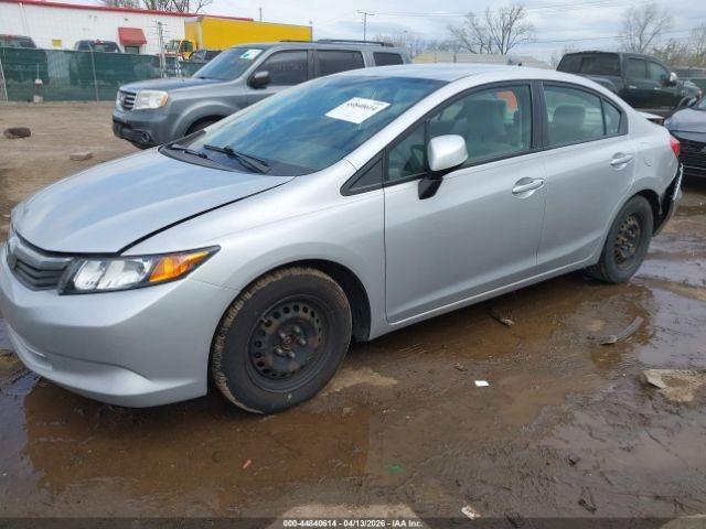 Honda Civic LX Sedan 5-Speed AT 2012