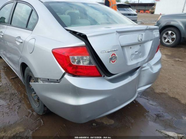 Honda Civic LX Sedan 5-Speed AT 2012