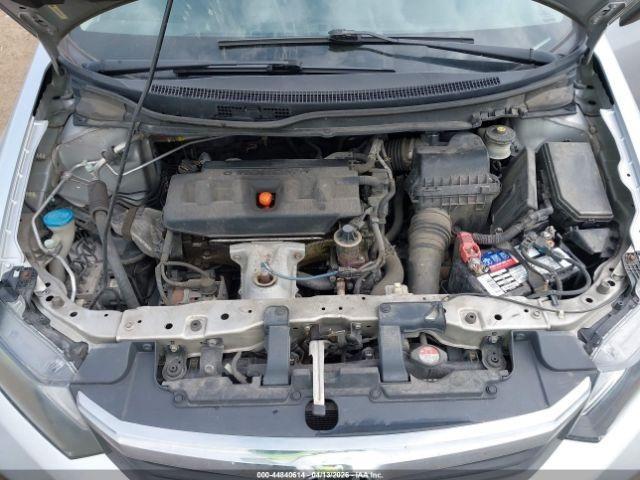 Honda Civic LX Sedan 5-Speed AT 2012