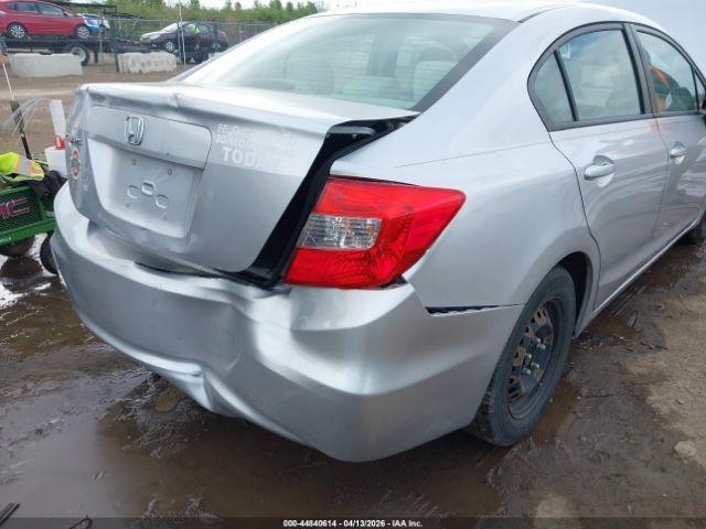 Honda Civic LX Sedan 5-Speed AT 2012