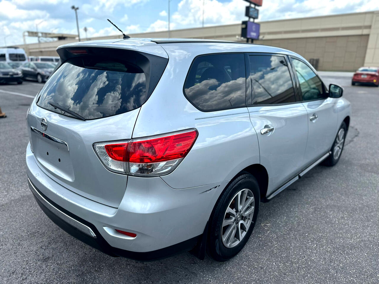 Nissan Pathfinder  2014