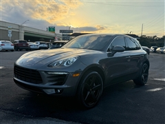 2015 Porsche Macan  2015 Porsche Macan