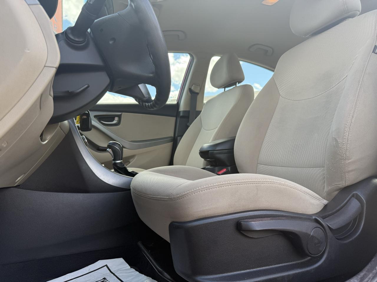 2016 Hyundai Elantra SE - Photo 28