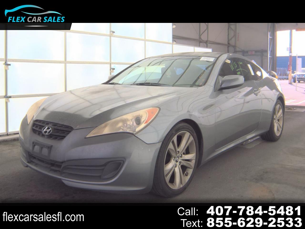 2010 Hyundai Genesis Coupe Base's photo