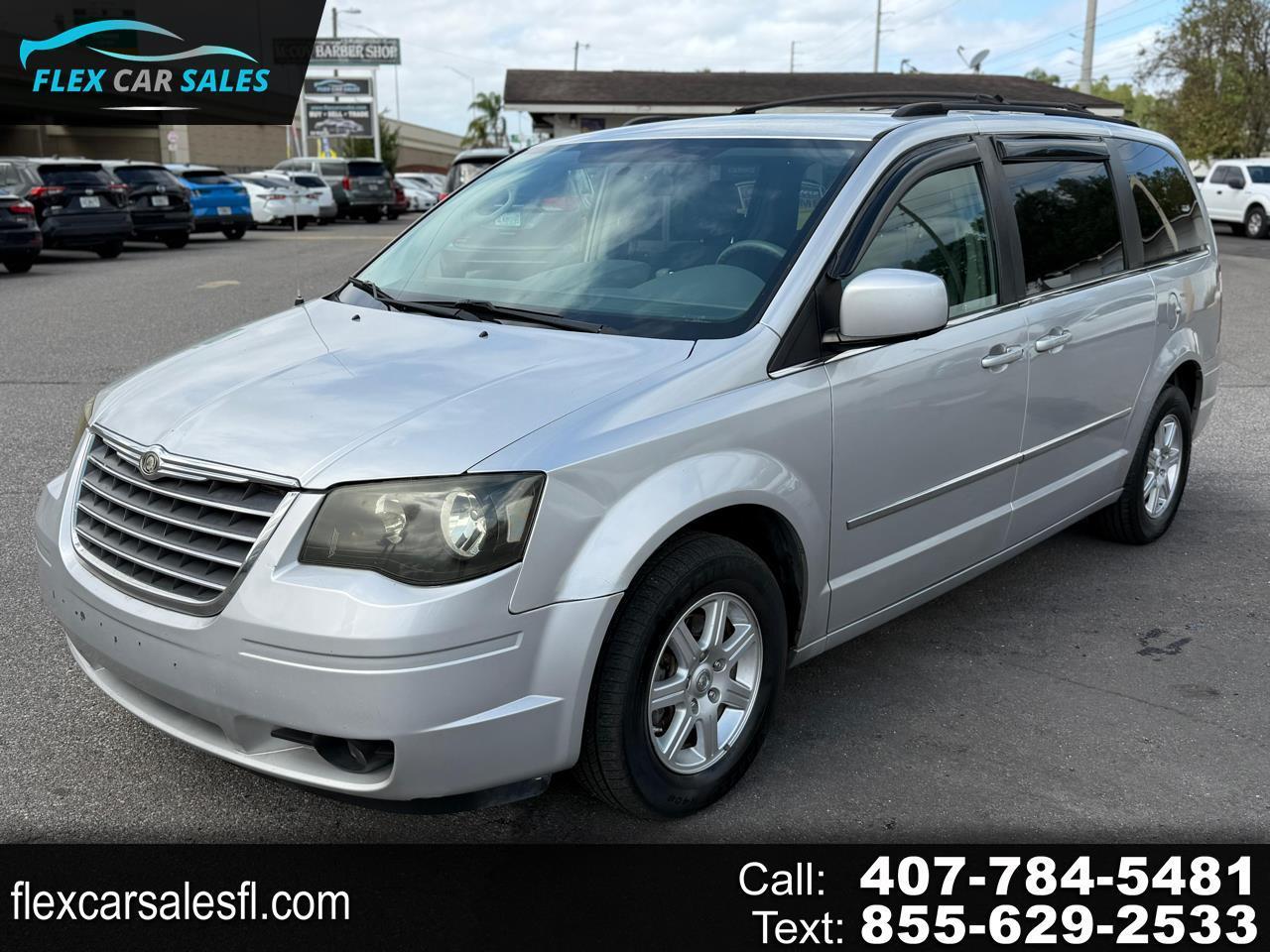2010 Chrysler Town & Country TOURING