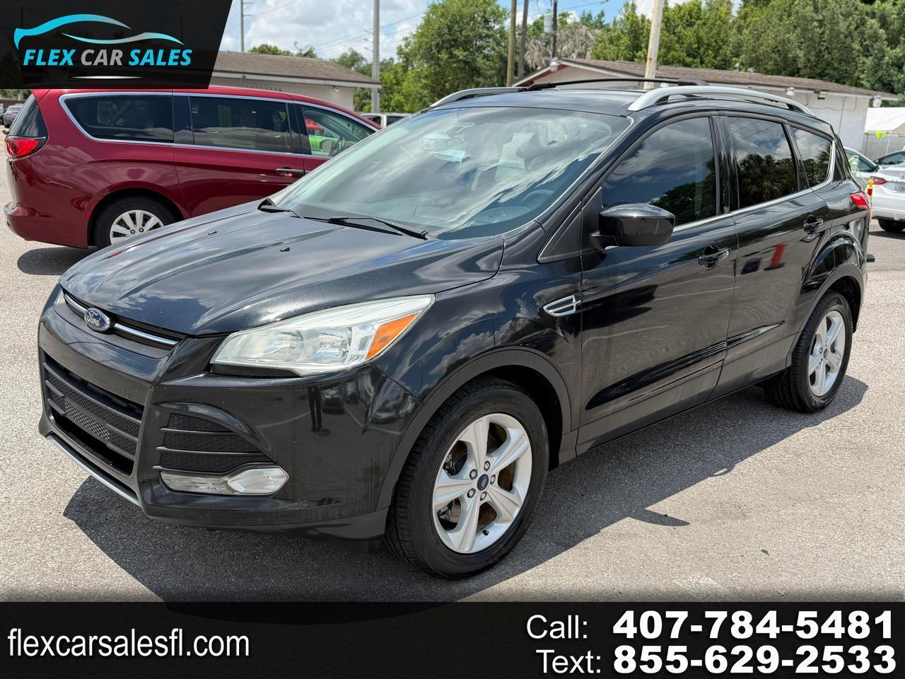 2015 Ford Escape SE's photo