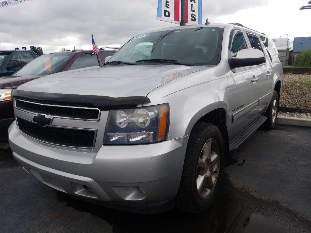Chevrolet Suburban LS 1500 4WD 2011