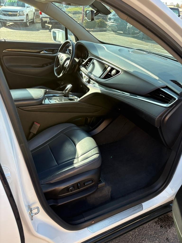 Buick Enclave Essence FWD 2019