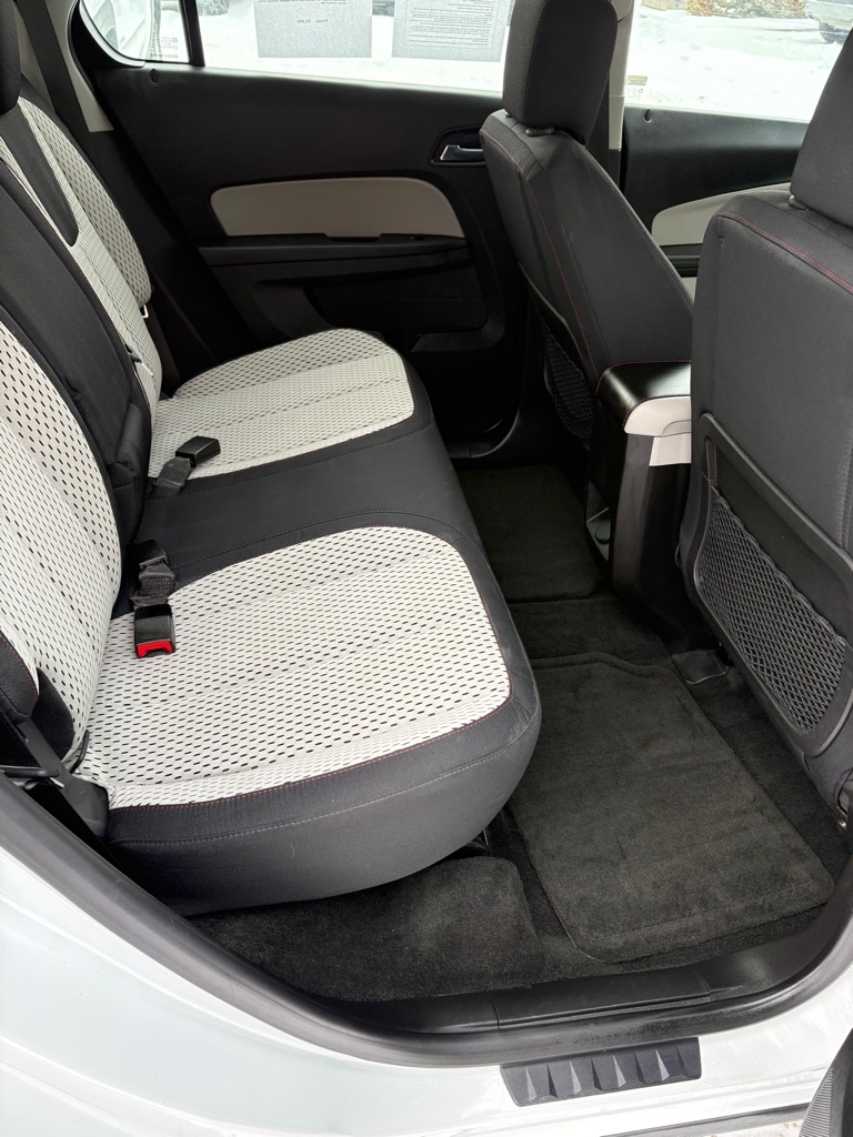 Chevrolet Equinox LS 2WD 2012