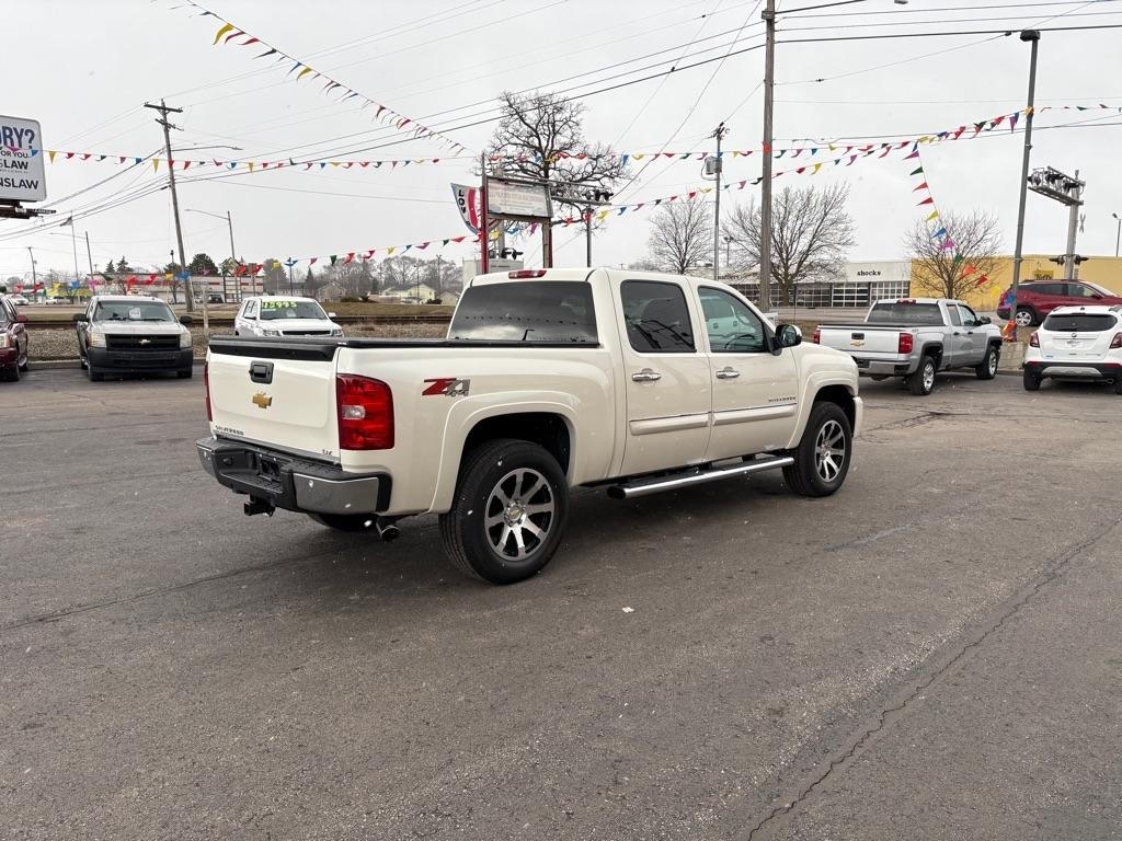 Chevrolet Silverado 1500 LTZ Crew Cab 4WD 2013