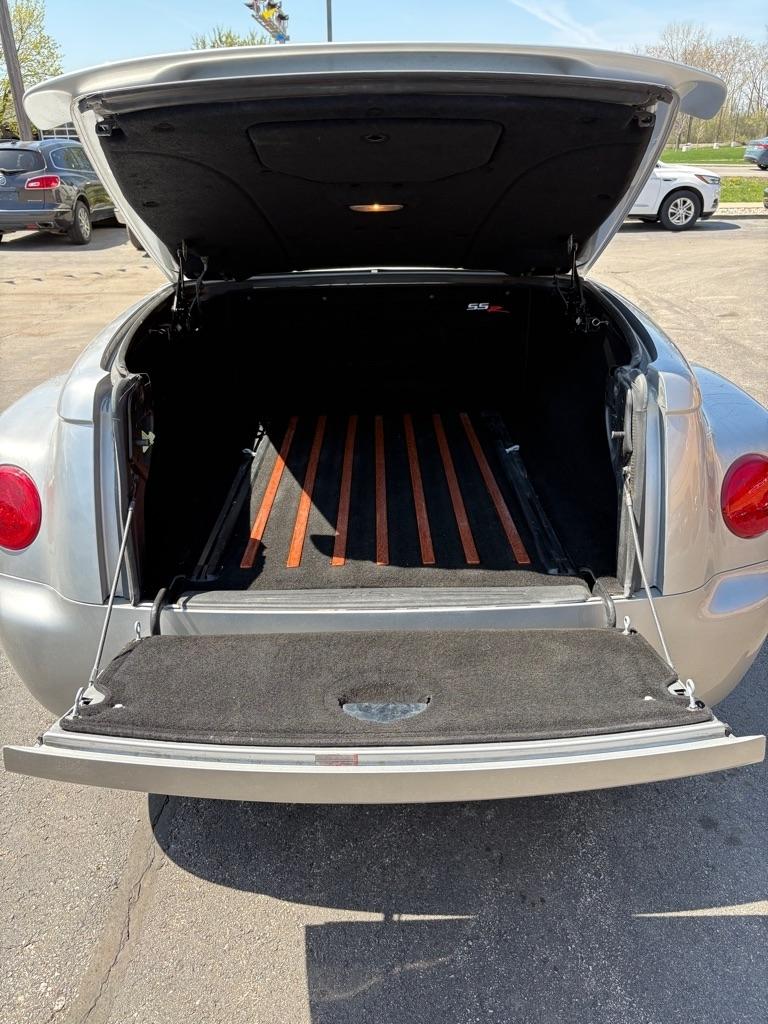 Chevrolet SSR Base 2004