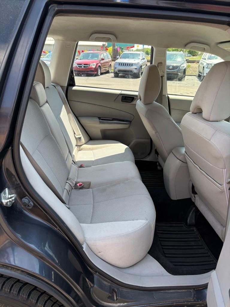 Subaru Forester 2.5X 2012
