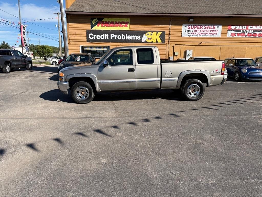 GMC Sierra 1500 SL Ext. Cab Short Bed 4WD 2002