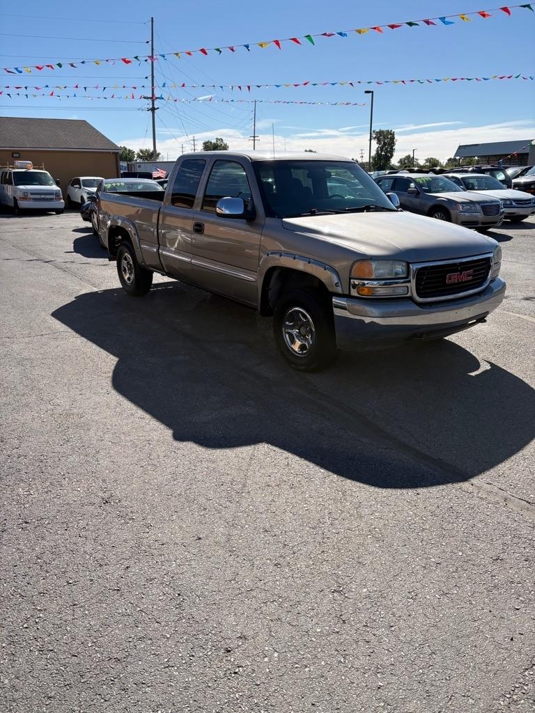 GMC Sierra 1500 SL Ext. Cab Short Bed 4WD 2002