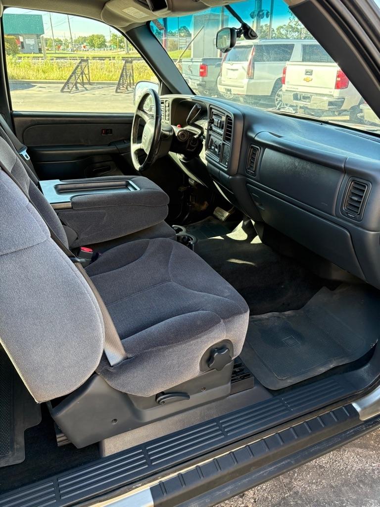 GMC Sierra 1500 SL Ext. Cab Short Bed 4WD 2002