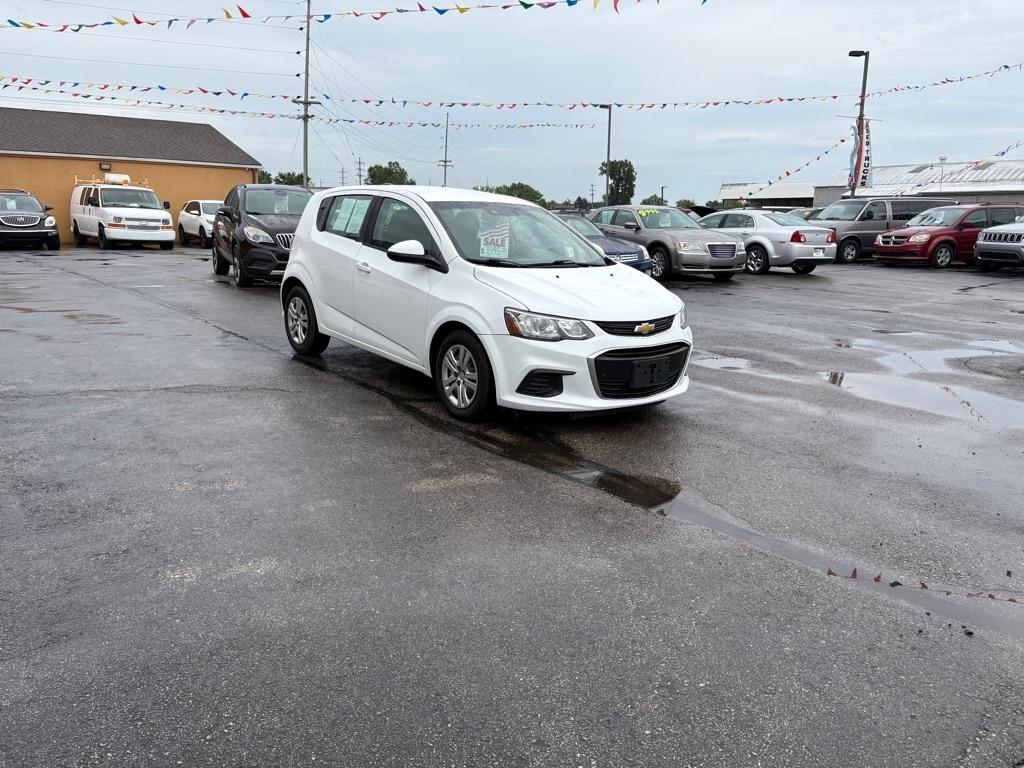 Chevrolet Sonic photo 3