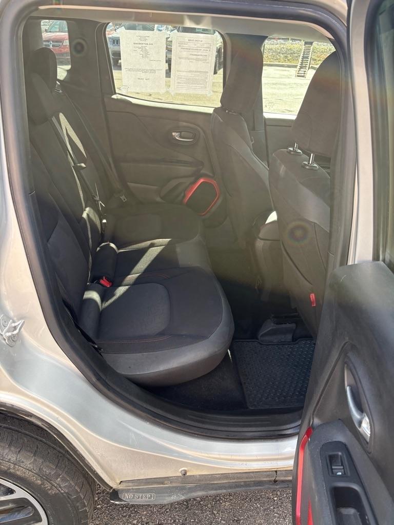 Jeep Renegade photo 5