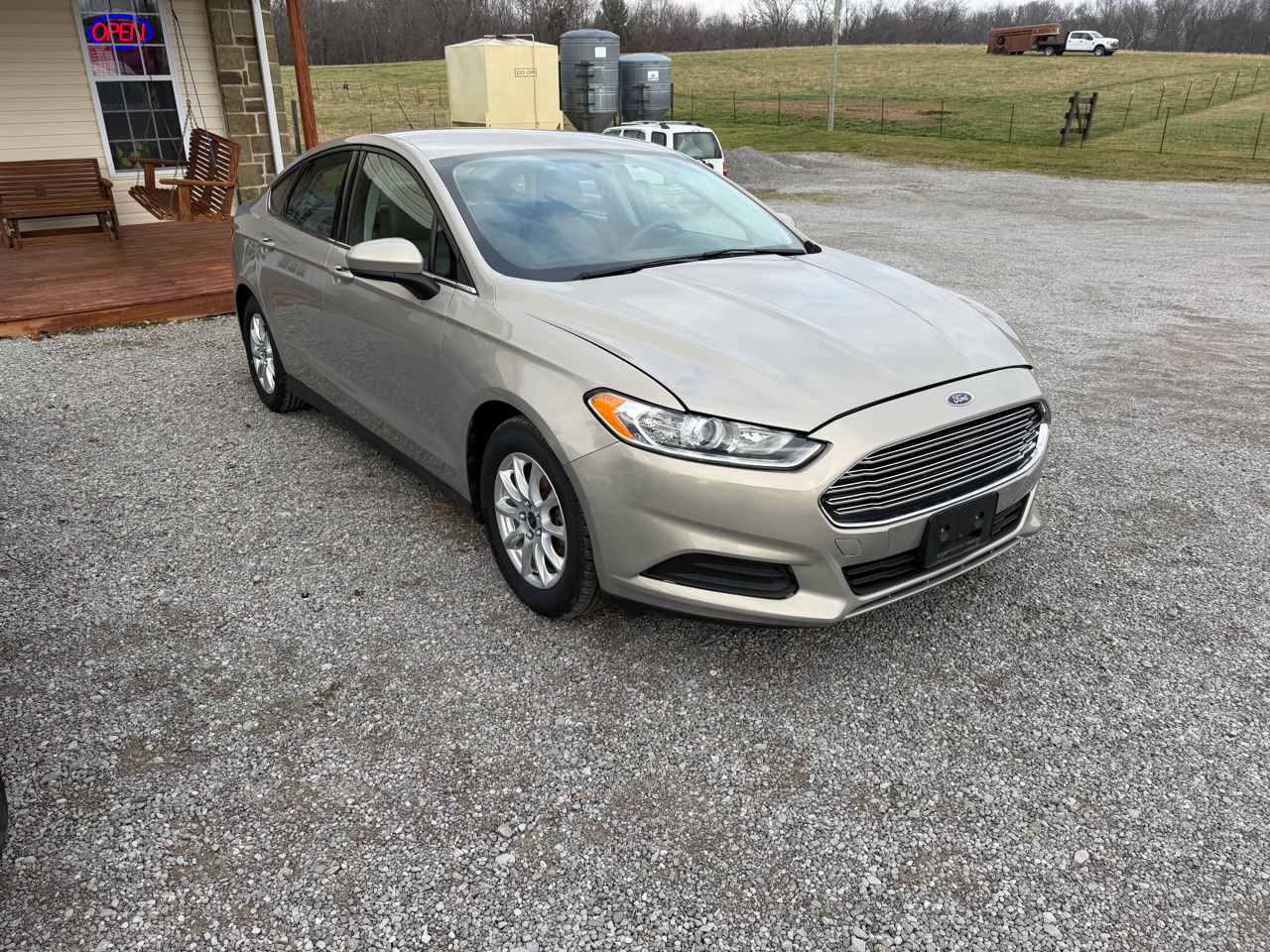 2015 Ford Fusion S's photo