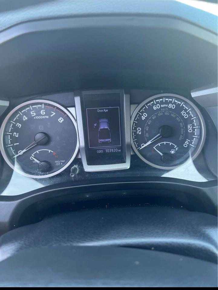 Toyota Tacoma 2WD Double Cab I4 AT SR5 (Natl) 2017