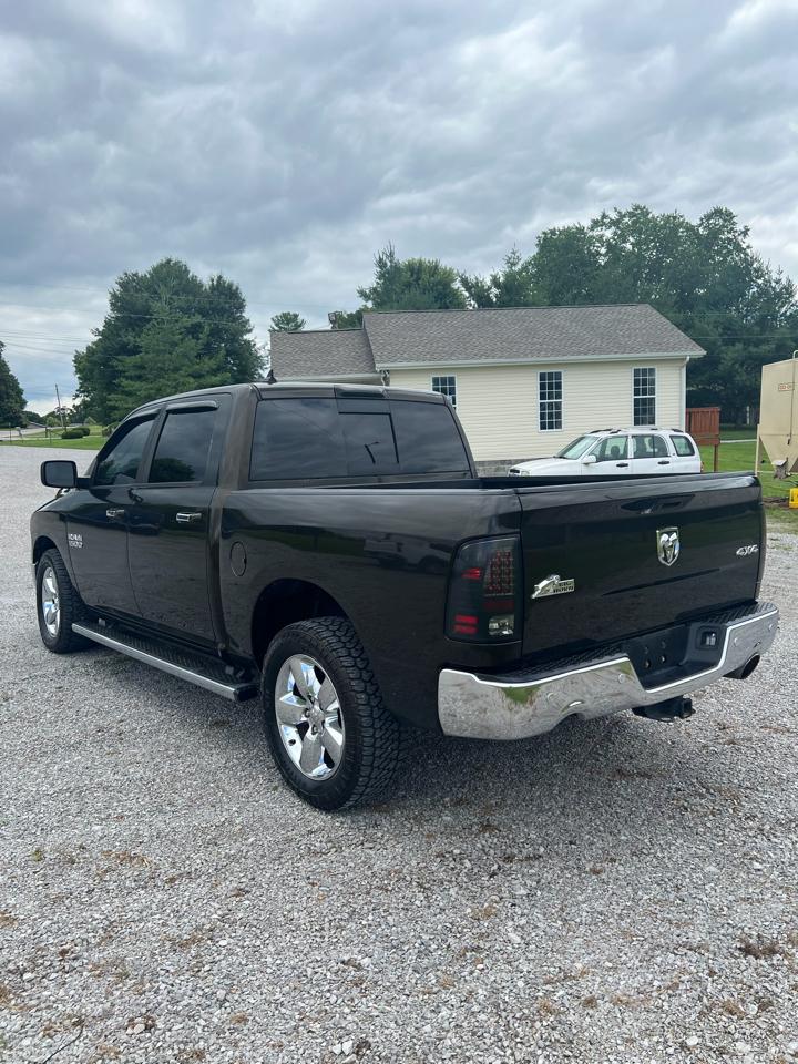 RAM 1500 4WD Crew Cab 140.5" Big Horn 2014