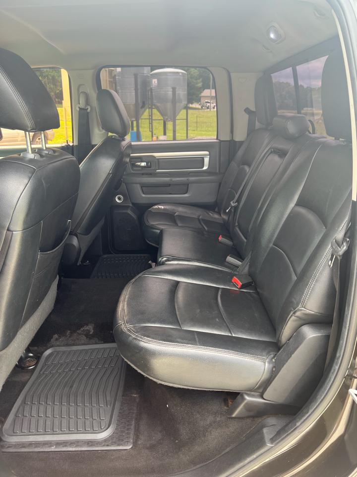 RAM 1500 4WD Crew Cab 140.5" Big Horn 2014