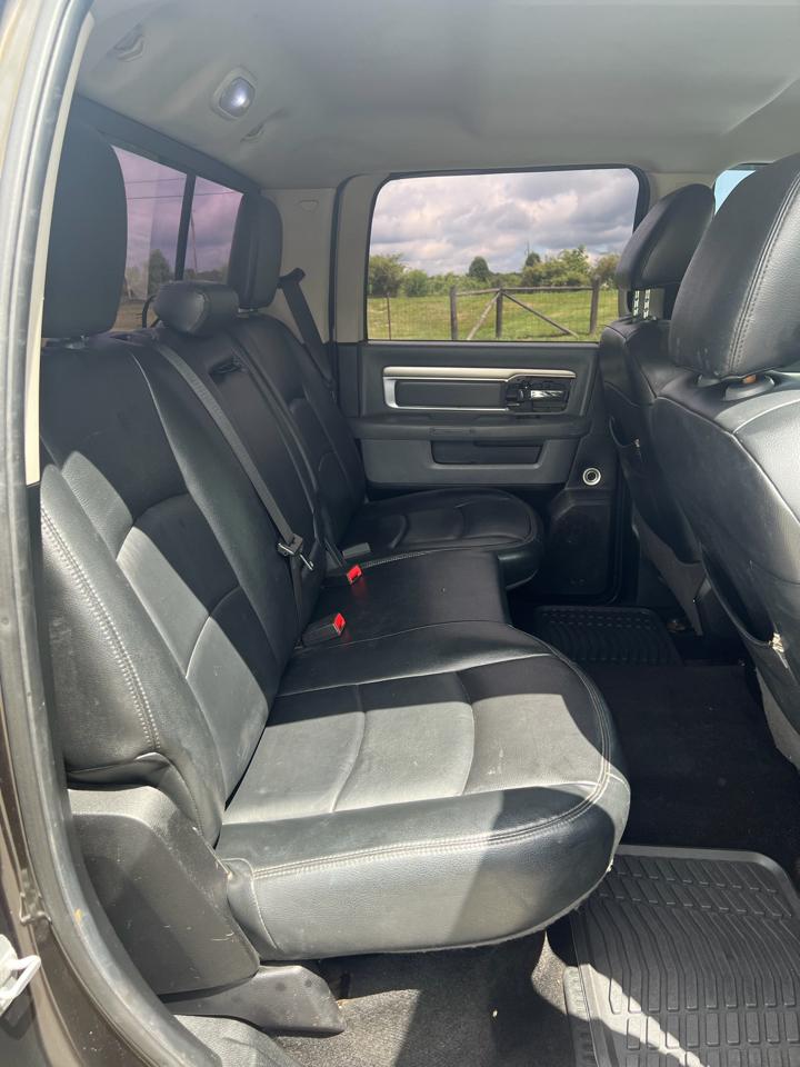 RAM 1500 4WD Crew Cab 140.5" Big Horn 2014
