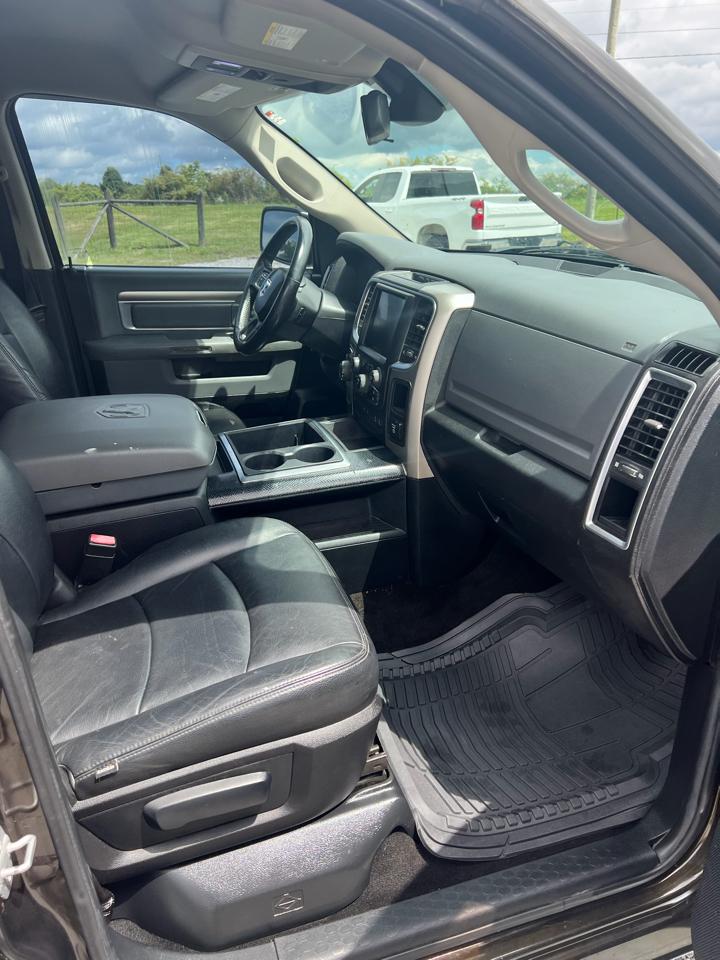 RAM 1500 4WD Crew Cab 140.5" Big Horn 2014