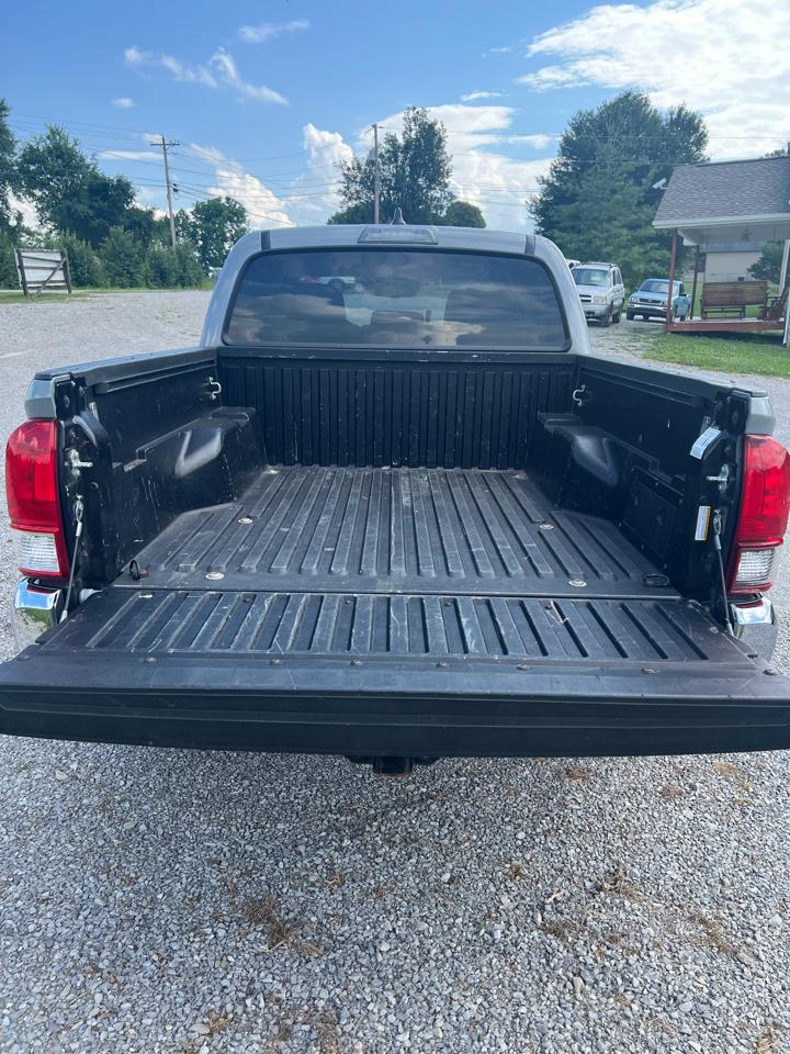 Toyota Tacoma 2WD Double Cab V6 AT SR5 (Natl) 2021