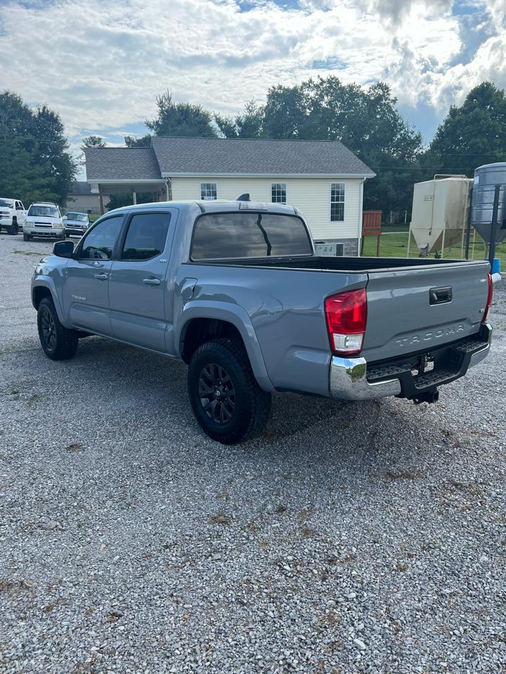Toyota Tacoma 2WD Double Cab V6 AT SR5 (Natl) 2021