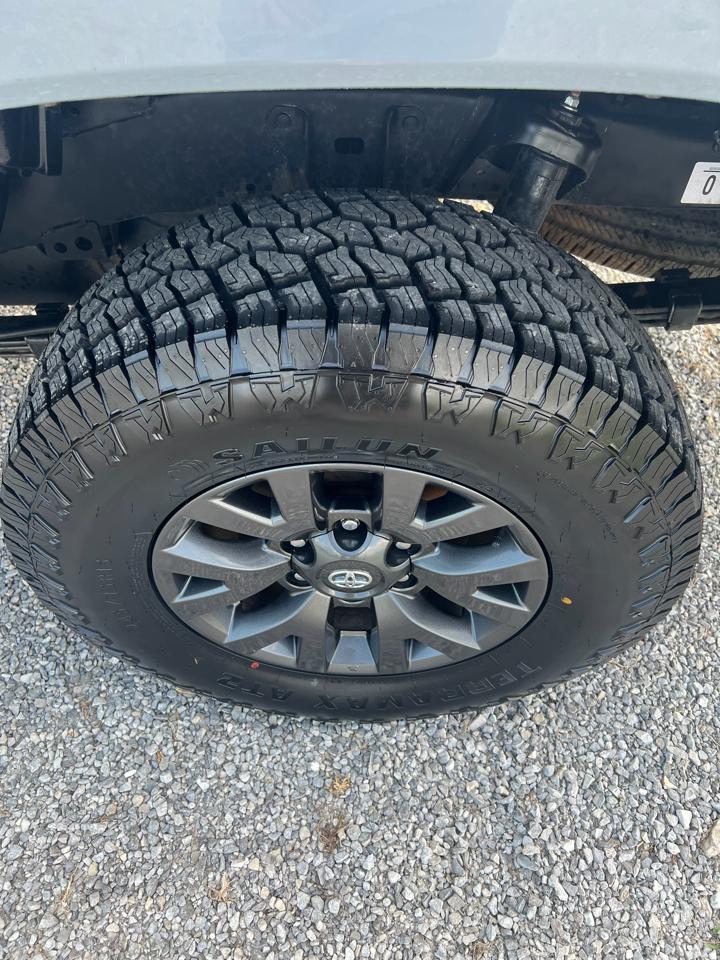 Toyota Tacoma 2WD Double Cab V6 AT SR5 (Natl) 2021
