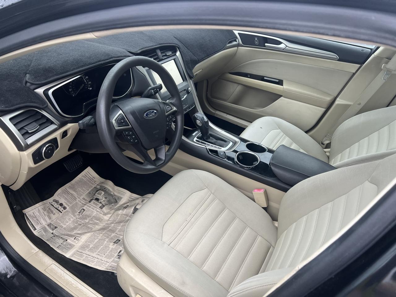 Ford Fusion SE 2013