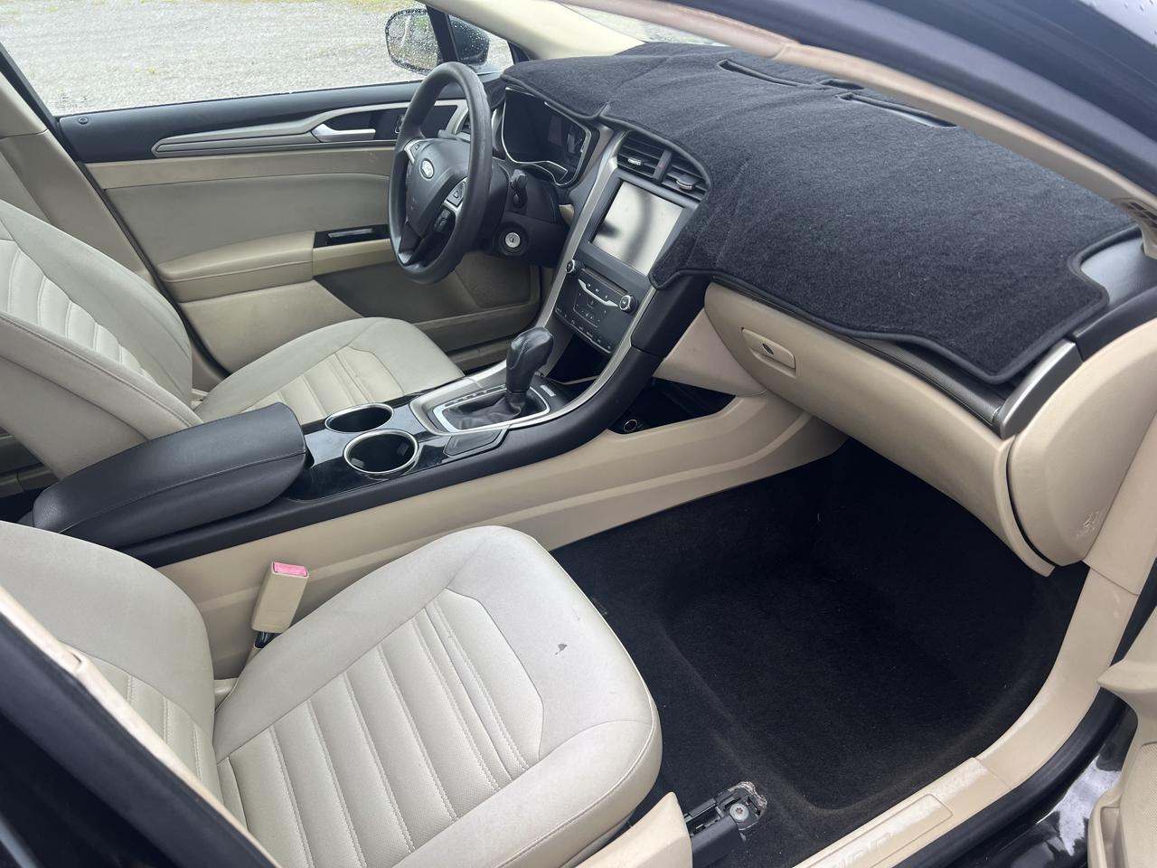 Ford Fusion SE 2013