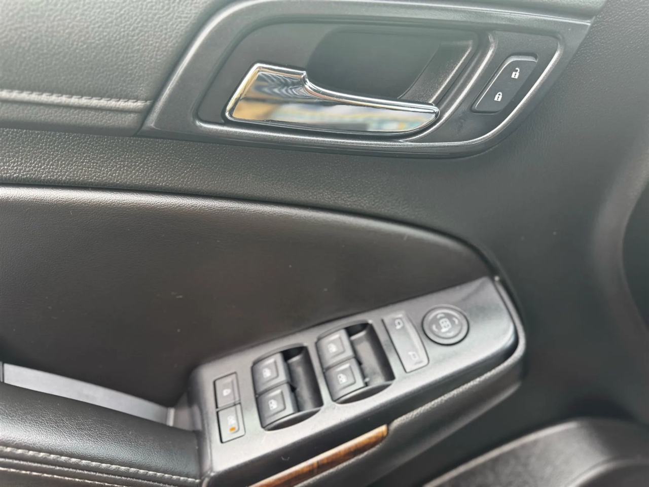 Chevrolet Suburban  2019