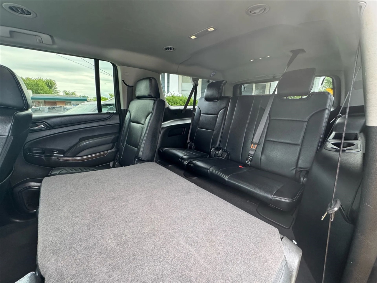 Chevrolet Suburban  2019