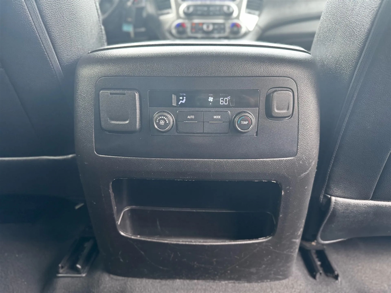 Chevrolet Suburban  2019