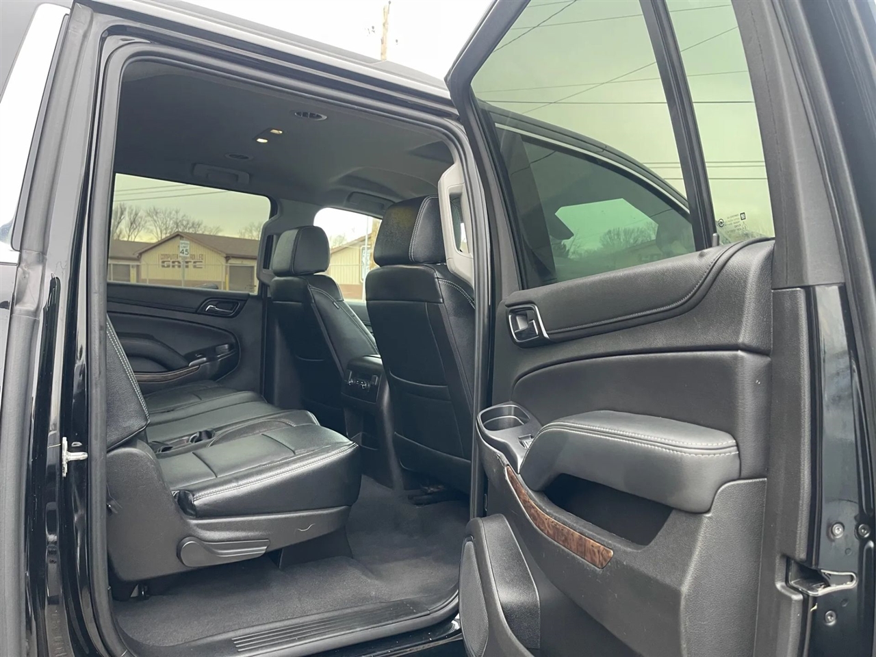 Chevrolet Suburban  2019