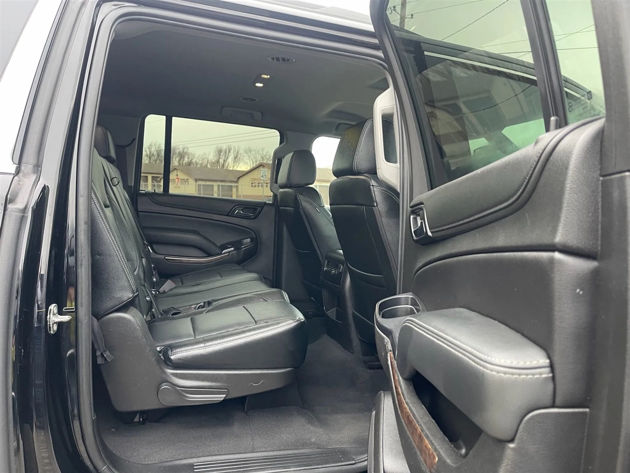 Chevrolet Suburban  2019