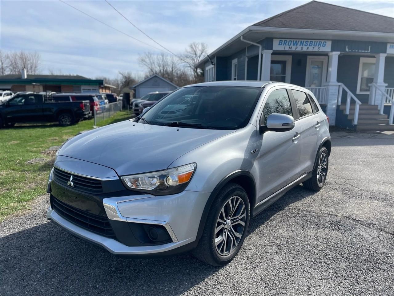 Mitsubishi Outlander Sport  2017